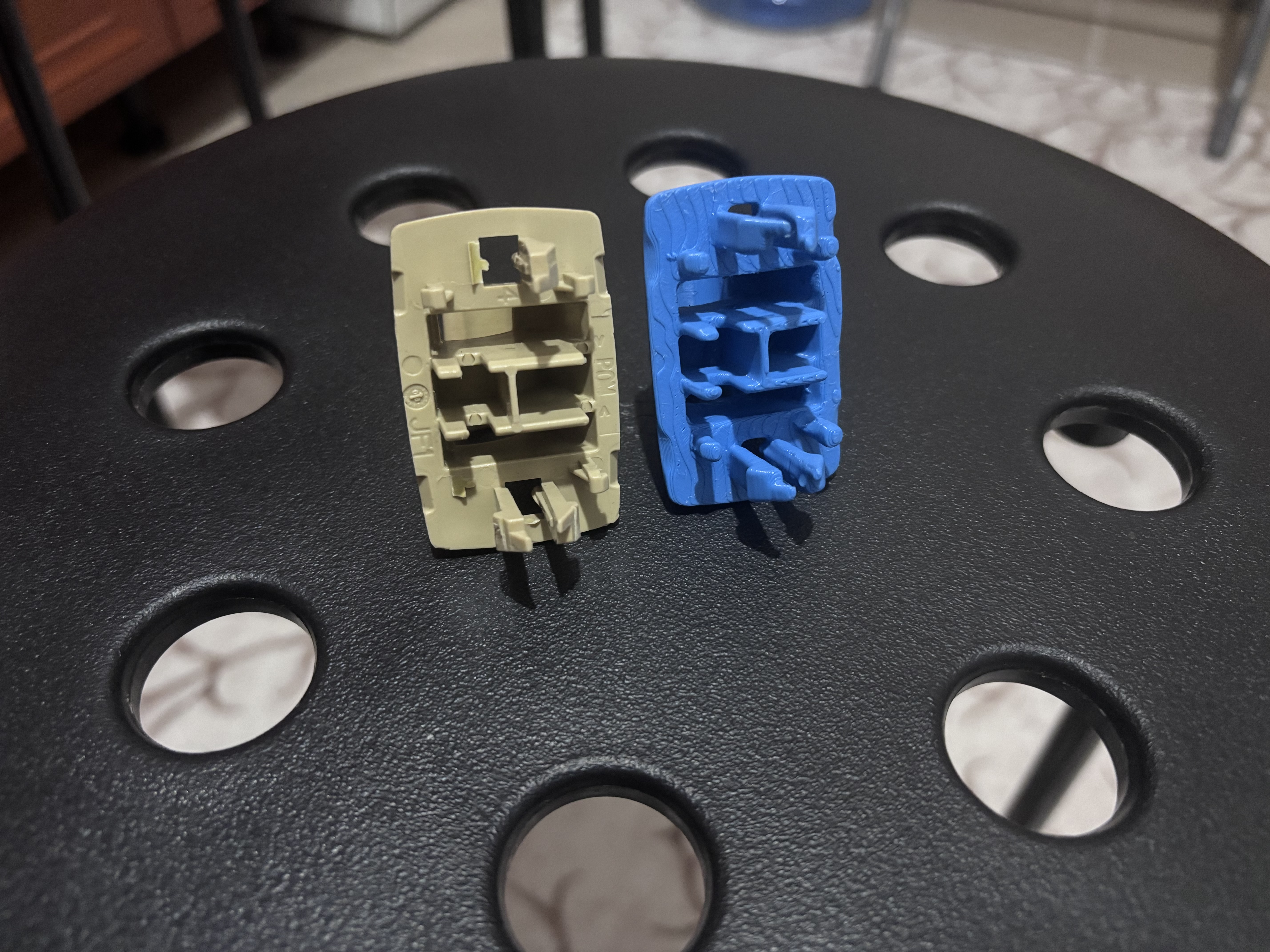 Mercedes c220 güneşlik tutucu klipsi